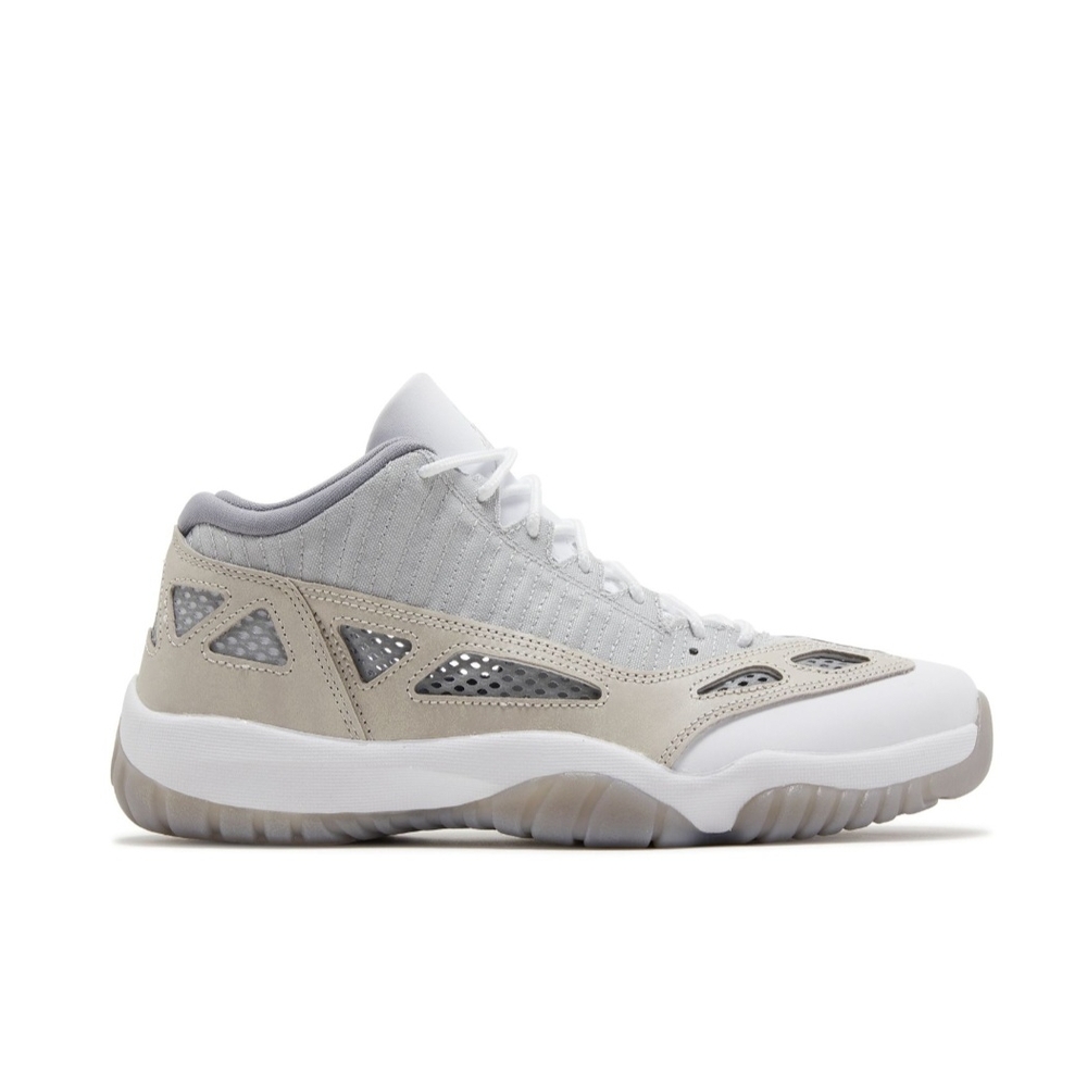 Jordan 11 Retro Size 9 With Box